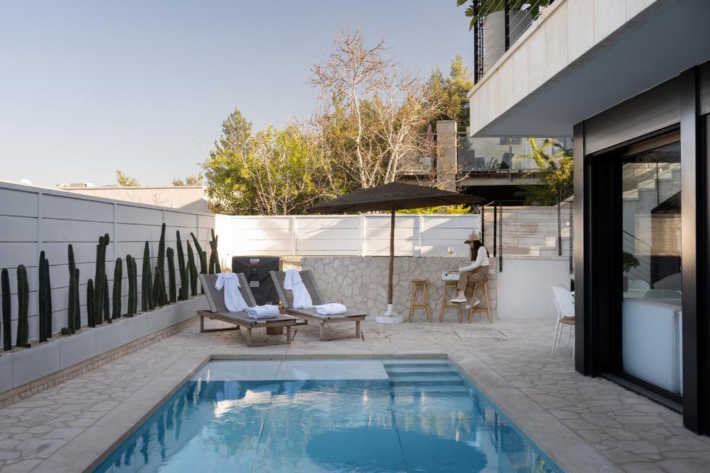 Nof Cramim, Neve Ilan