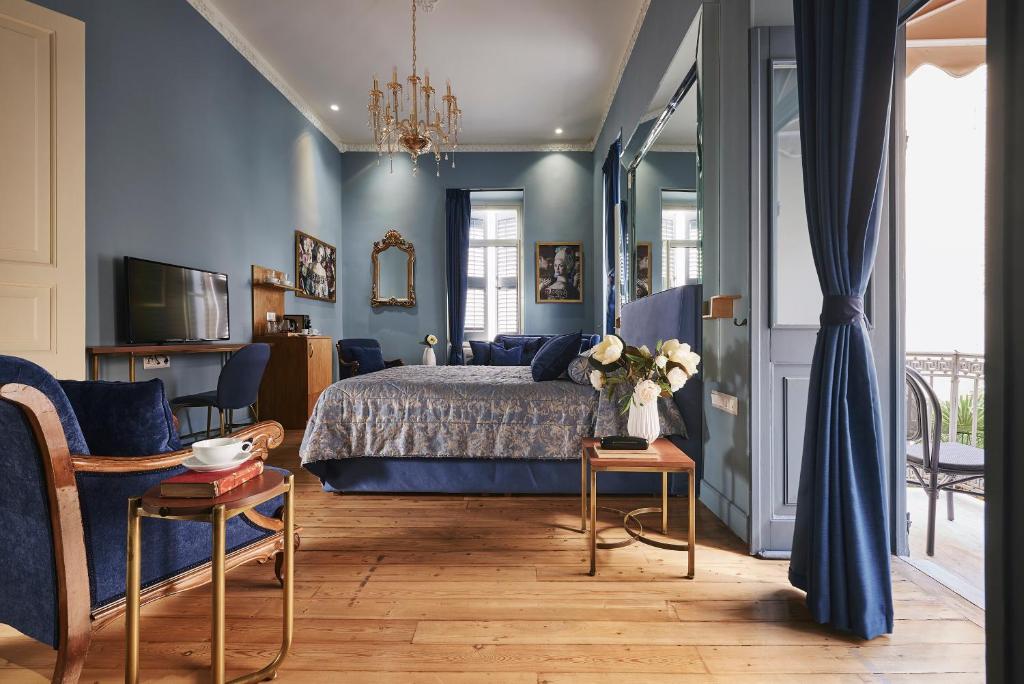 Bohemian Suites Athens photo