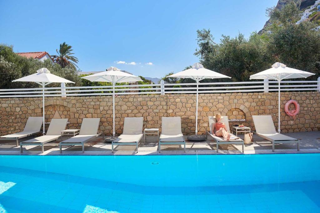 Perigiali Hotel Studios & Apartments photo
