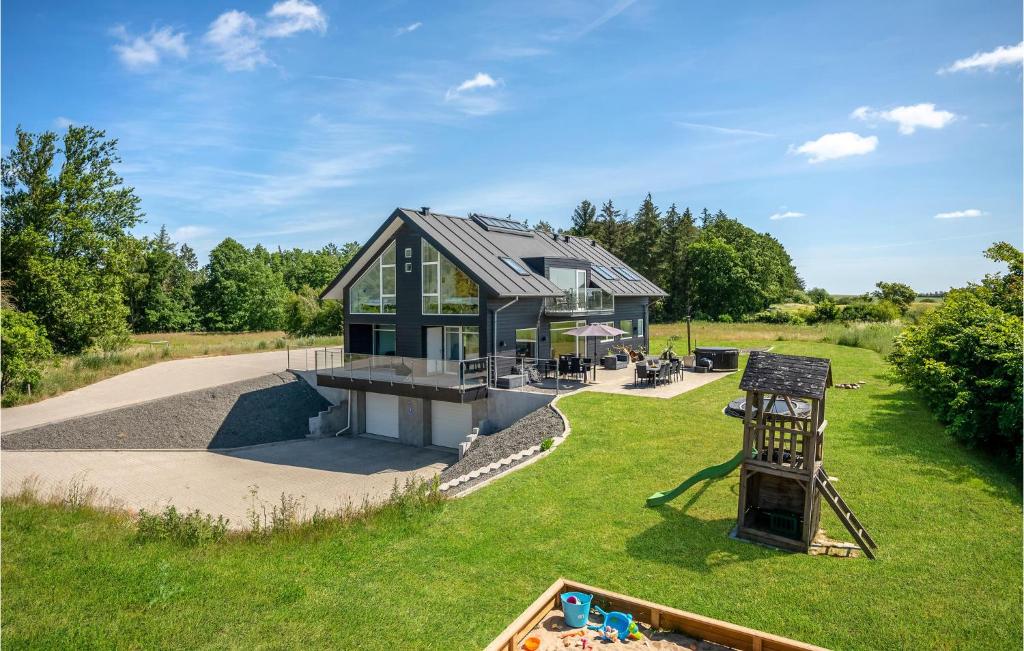 Stunning Home In rsted With Wifi, 6 Bedrooms And Sauna