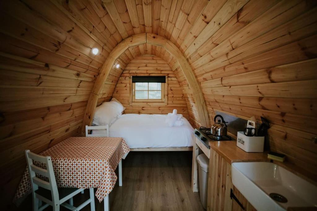 Willow Cabin photo 2