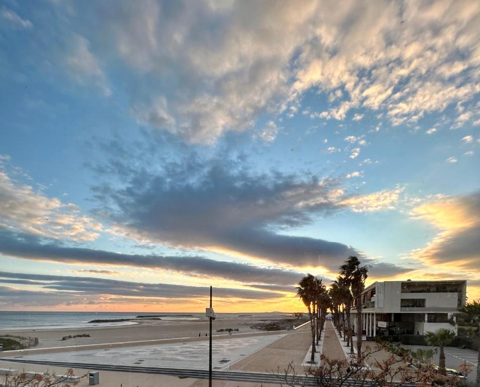 T2 VUE PANORAMIQUE SUR MER QUARTIER DES QUILLES - 2