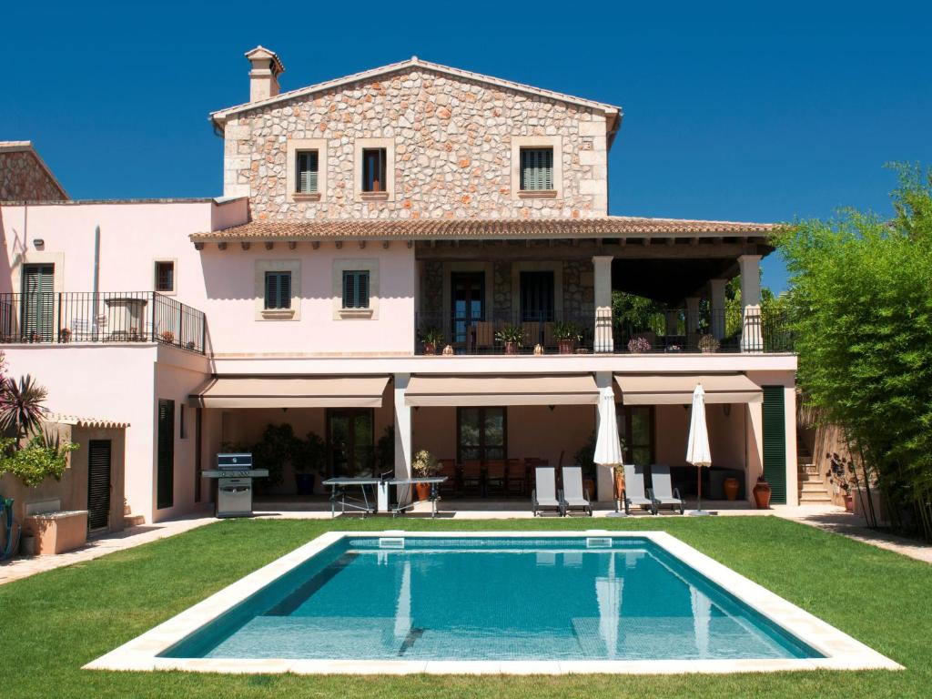 Can Corem de Son Moix - Luxurious 6-bedroom villa just 10 minutes from the beach - 2
