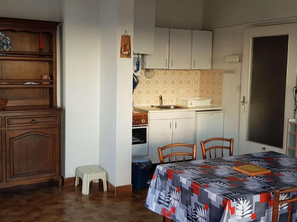 T2 avec Parking, Grande Terrasse, Chambre et Proche Plage - Quartier Môle - FR-1-702-37 - 2