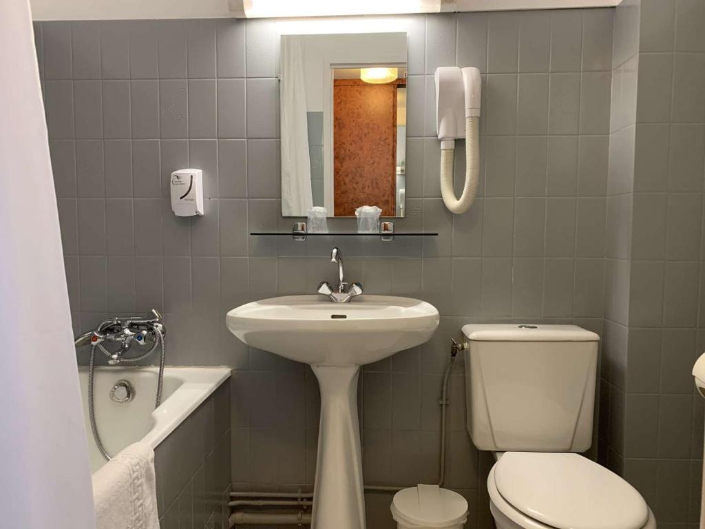 Appartement refait à neuf avec vue mer, WIFI et balcon à Perros-Guirec - FR-1-368-59 - 5