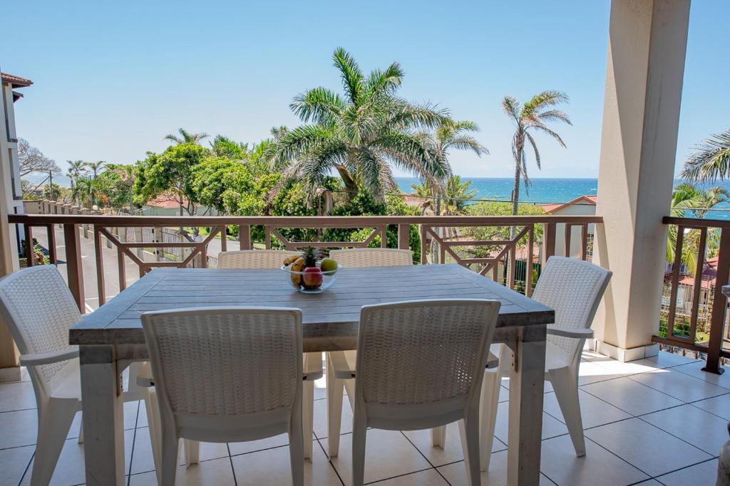 TOPANGA 26, Uvongo Beach