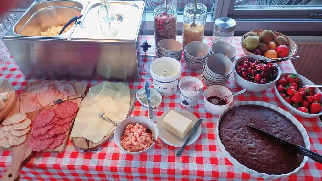 Klintholm B & B Bistro, hotel in Borre