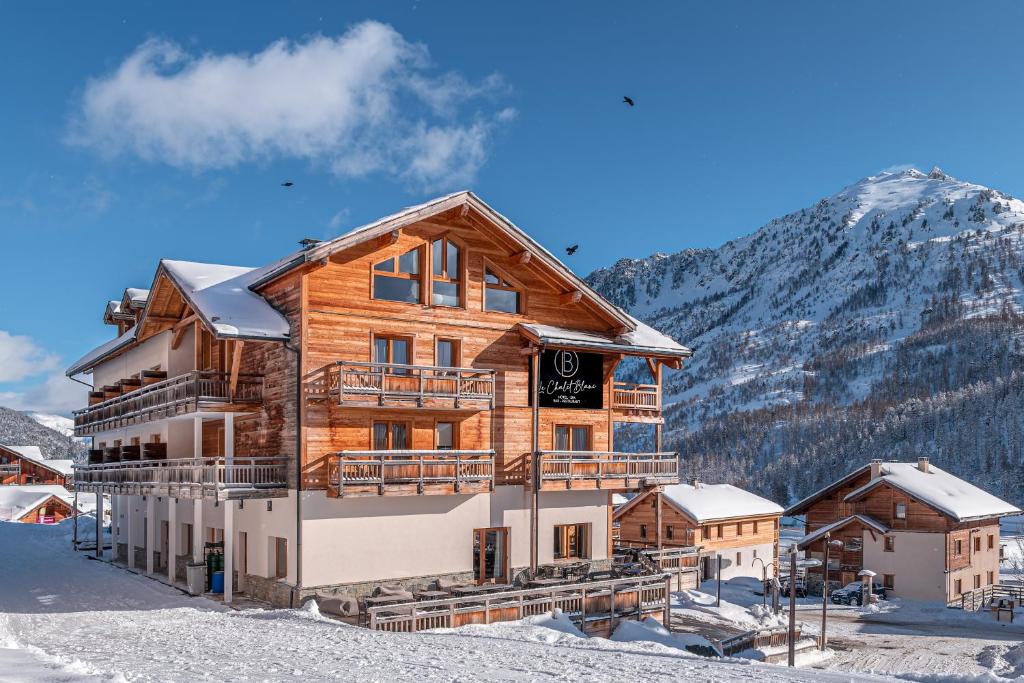 Le Chalet Blanc Hôtel & Spa - 2