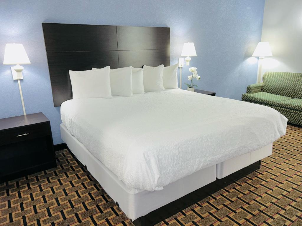 Days Inn by Wyndham Glen Allen photo