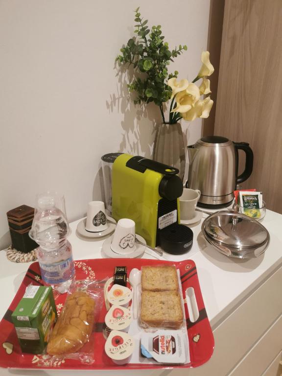ALOHA ROOM vicino all'aeroporto - 5