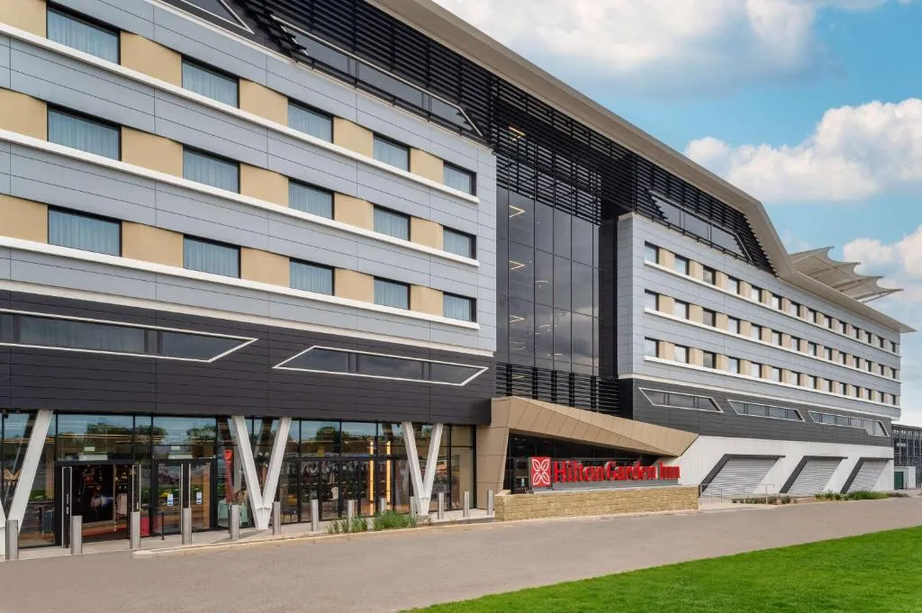 Hilton Garden Inn Silverstone, hotel in Towcester