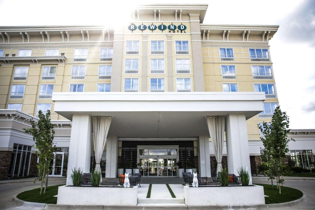 The Rewind West Des Moines, Tapestry Collection By Hilton, West Des Moines