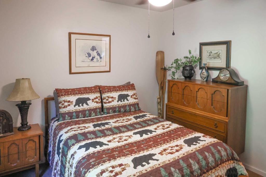 Cozy Whittier Home with Fire Pit Less Than 15 Mi to Hiking! photo