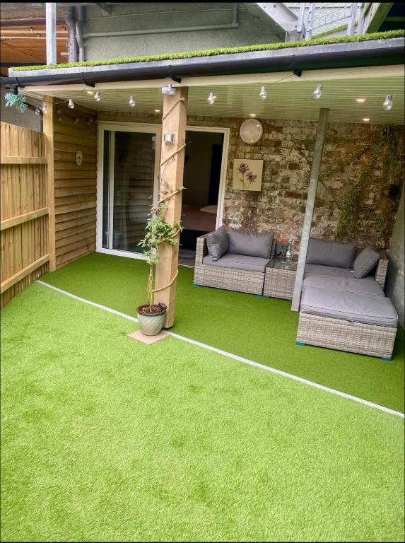 Poppys Place and Busters Barn photo 3