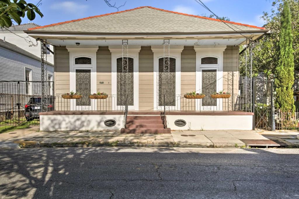 1 Mi to French Quarter Walkable NOLA Home 전경