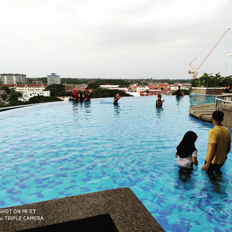 DINIES DPERDANA 2 — Hotel in Kota Bharu
