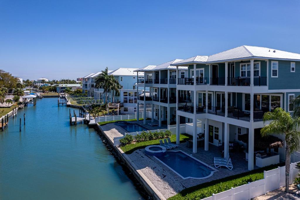 Magnificent New Build Private Pool Home on the North Tip of Fort Myers Beach! home, Fort Myers Beach
