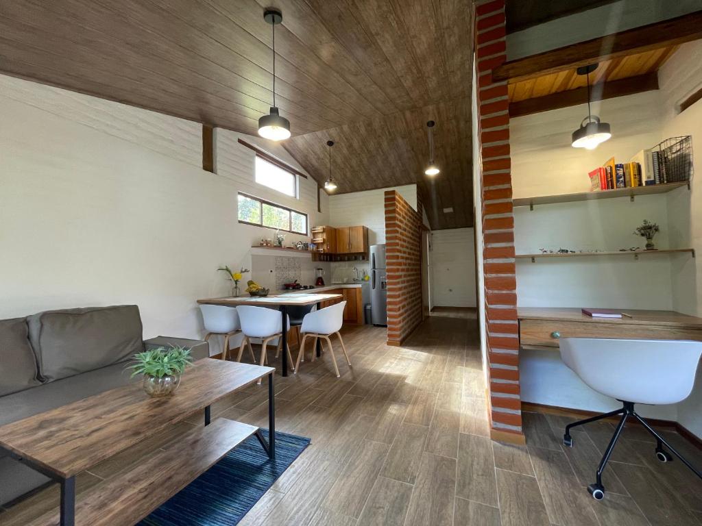 La Granja de Papá Alberto in Puembo, Ecuador reviews, prices