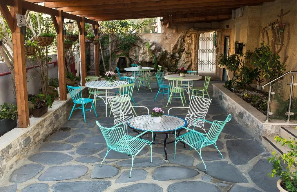 Domus Bat Galim Hotel, hotel v destinaci Haifa