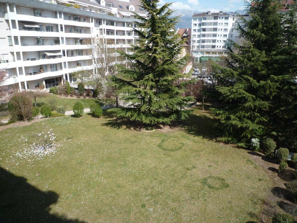 Calme et Confort à Annecy avec Terrasse et Parking - FR-1-432-73 - 5