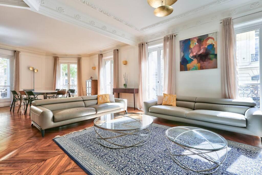 Gorgeous apartment next to the Champs-Elysées - 1