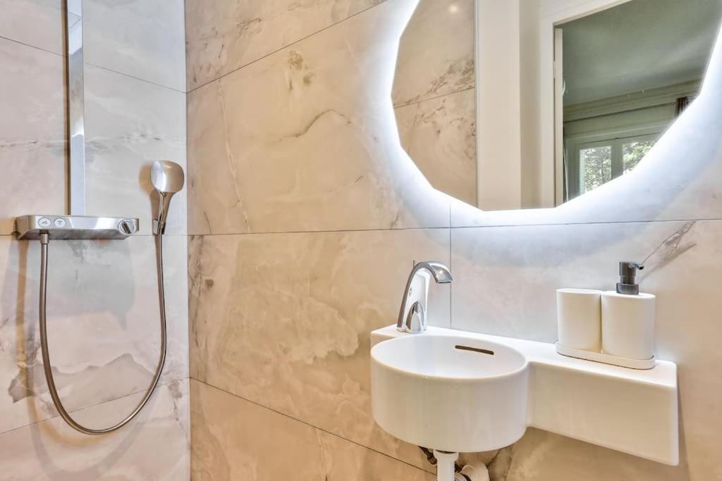 Gorgeous apartment next to the Champs-Elysées - 4
