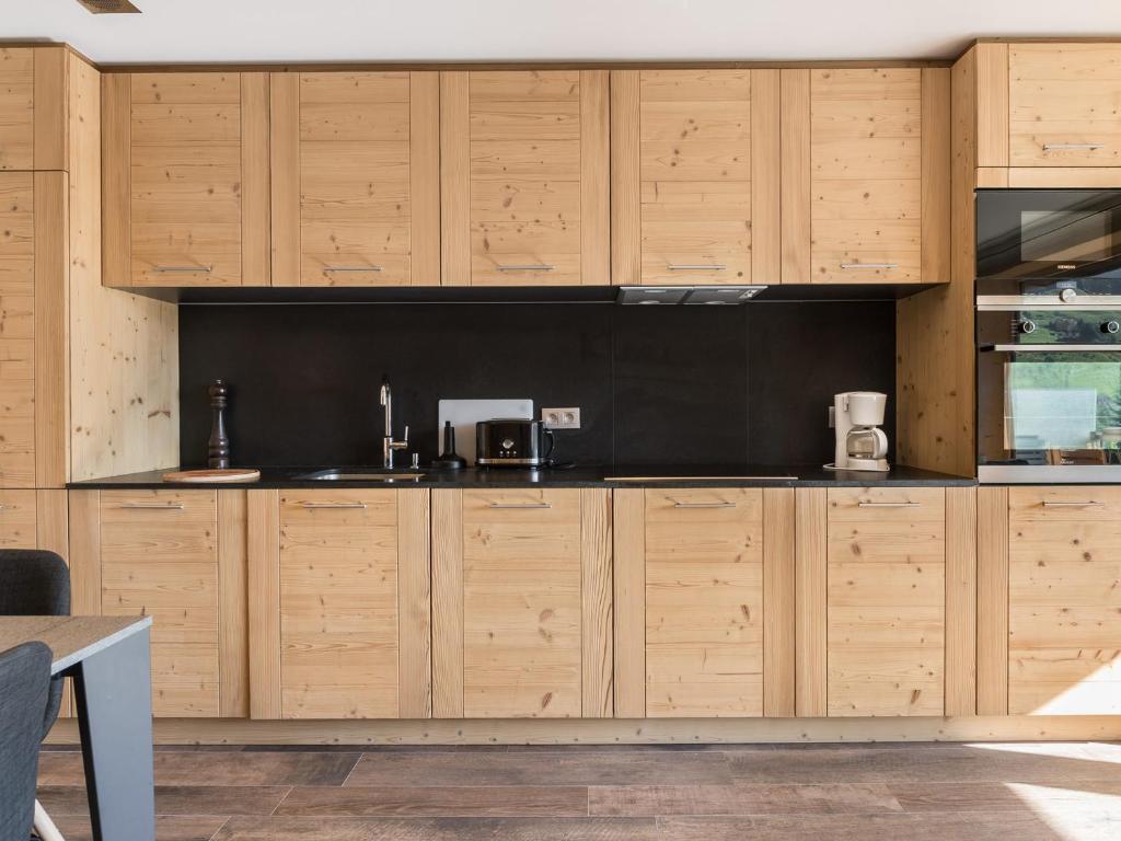 Appartement rénové 2 chambres à Megève Centre avec balcon - FR-1-453-66 - 4