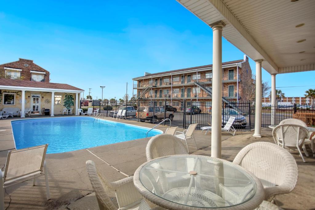 Edgewater Inn - Biloxi Beach photo