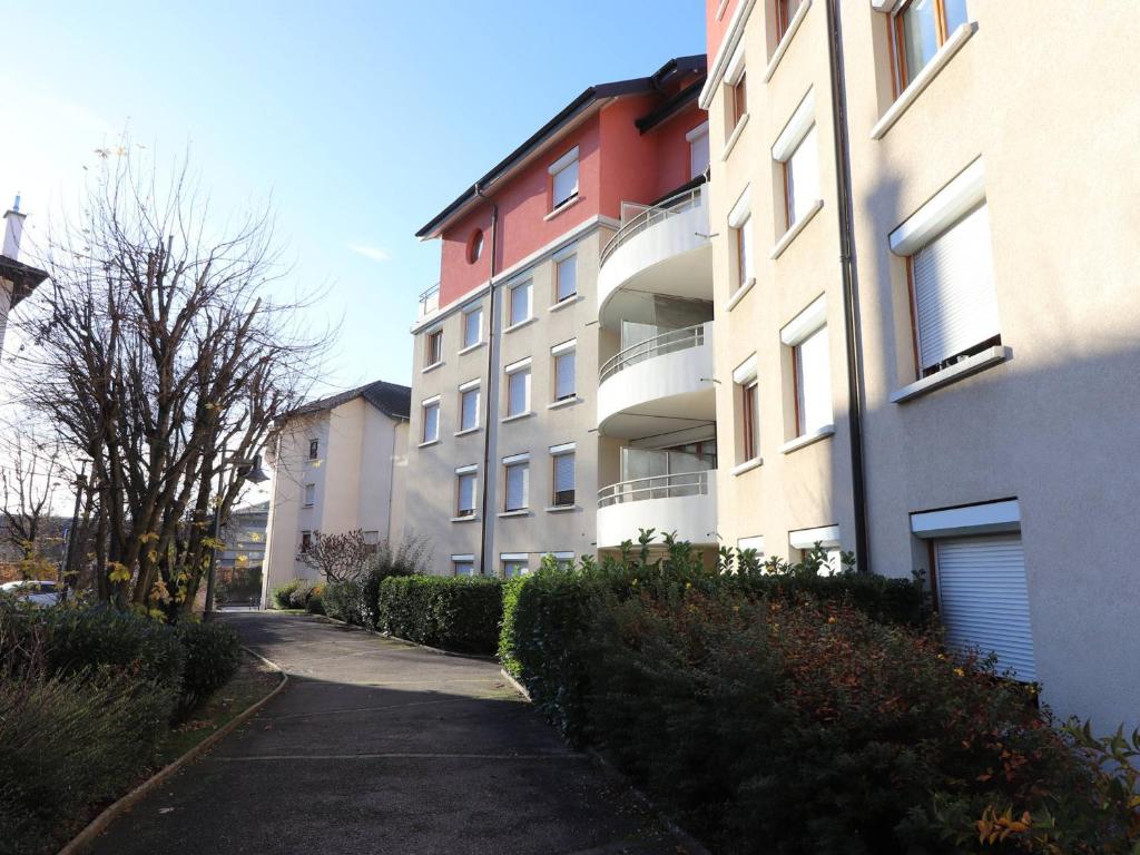 T1 Confortable Proche Centre avec Parking Privé - FR-1-432-44 - 3