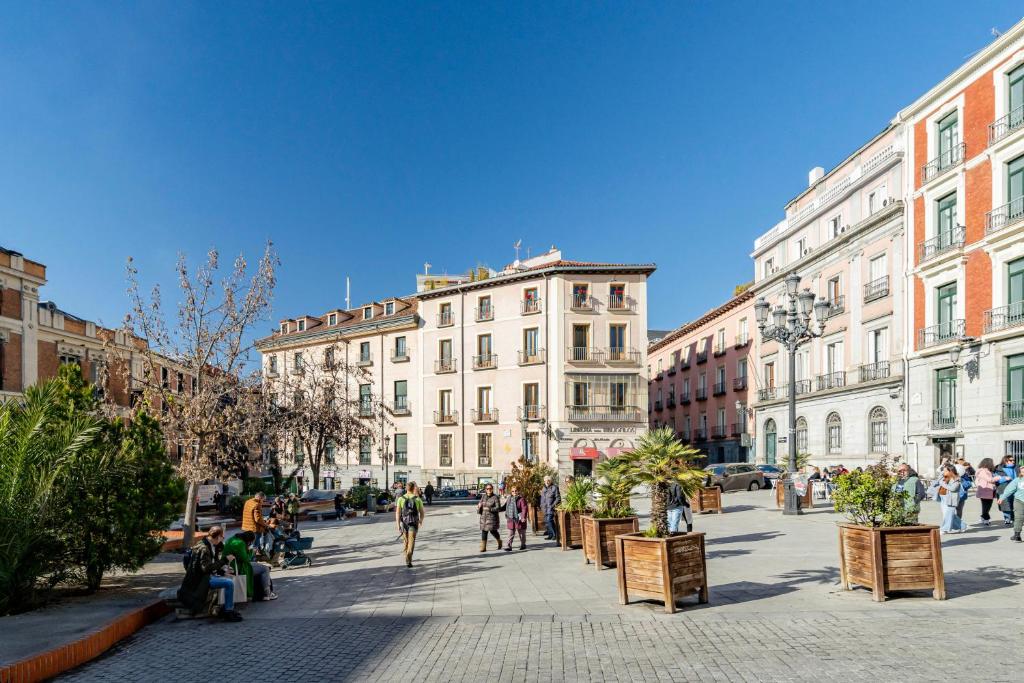 For You Rentals Teatro Real Plaza Apartment TEMPORAL Saint Martin Madrid TRU50 - 2