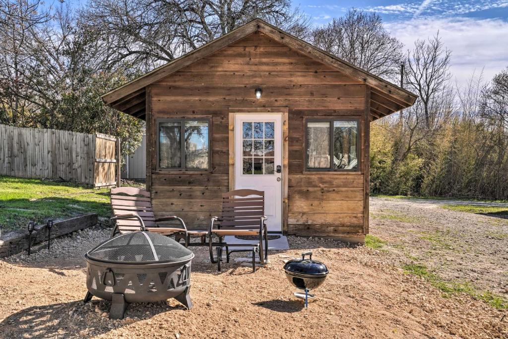 Lake Dunlap Studio with Shared Boat Ramp and Dock, New Braunfels
