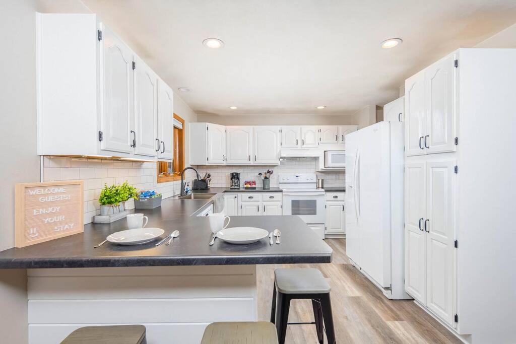 Easy Easton Living - 3 Br