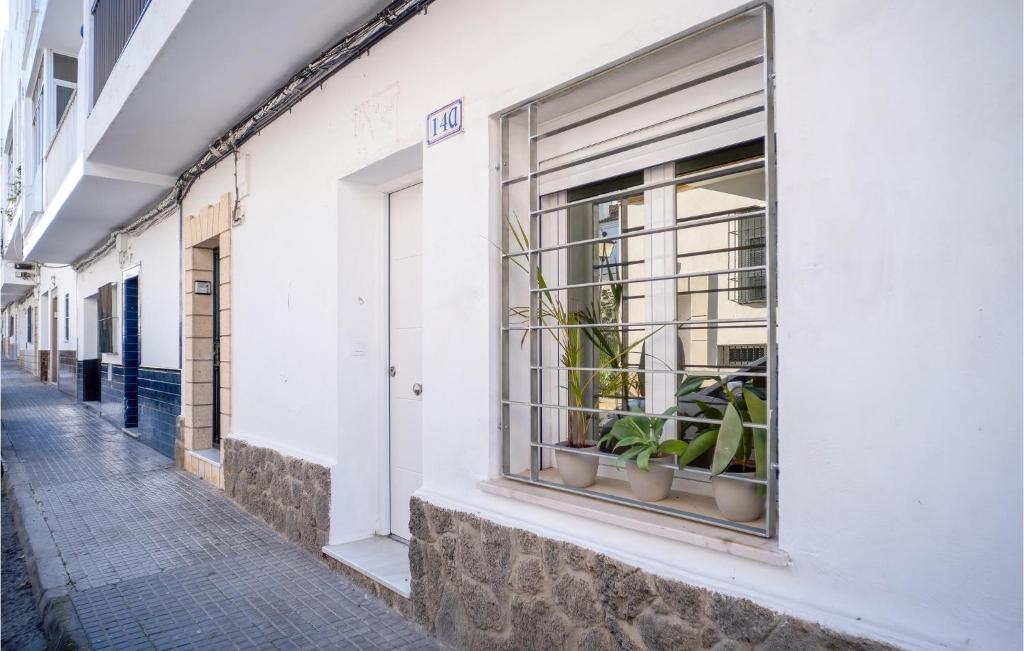 Beautiful Apartment In Conil De La Frontera - 2