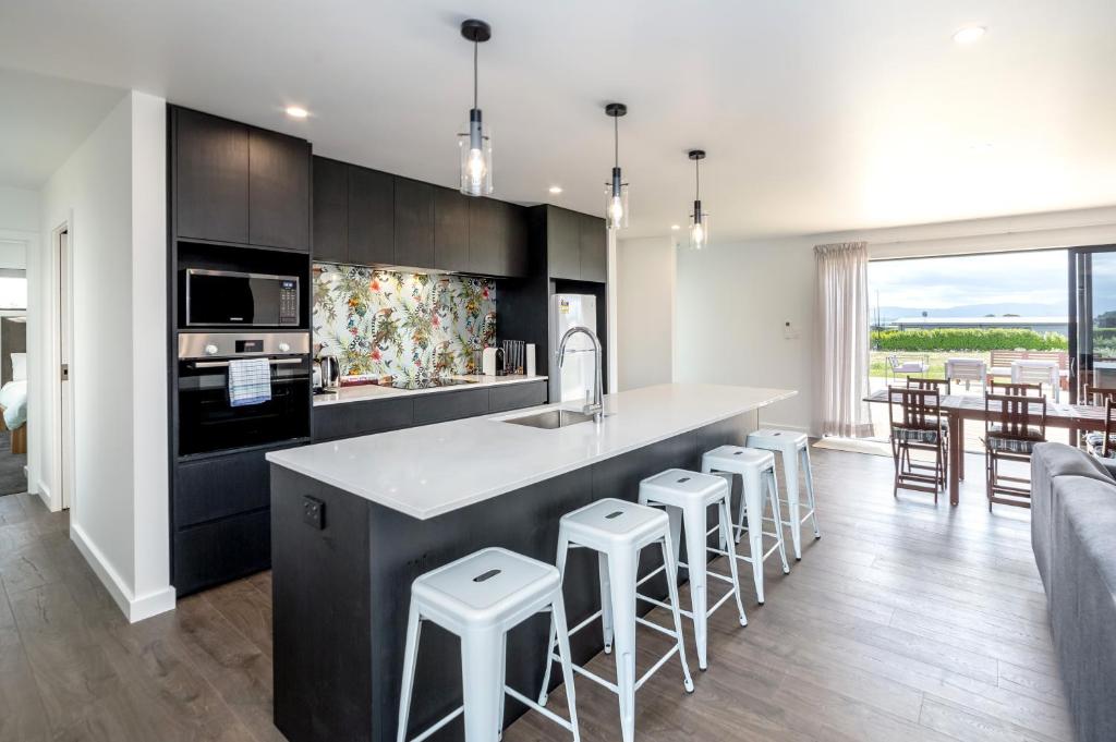 53 Burgundy, Martinborough