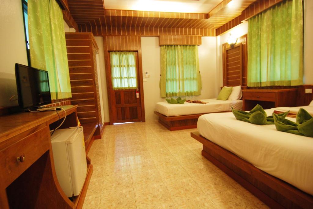 Lanta Nature Beach Resort