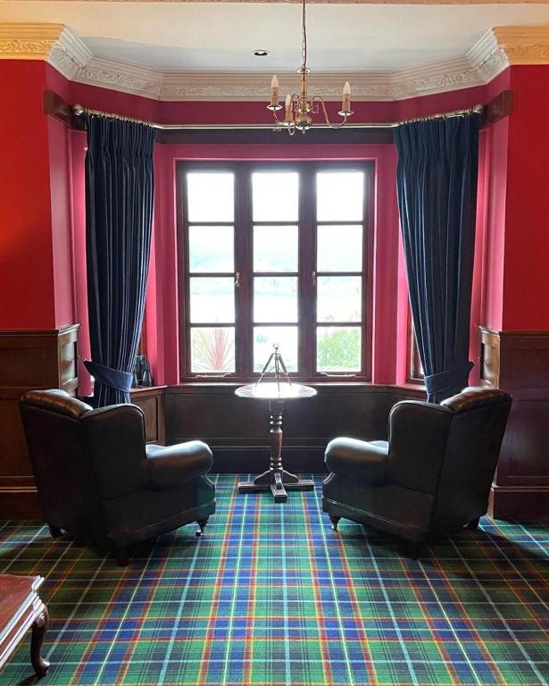 Craigdarroch Hotel photo