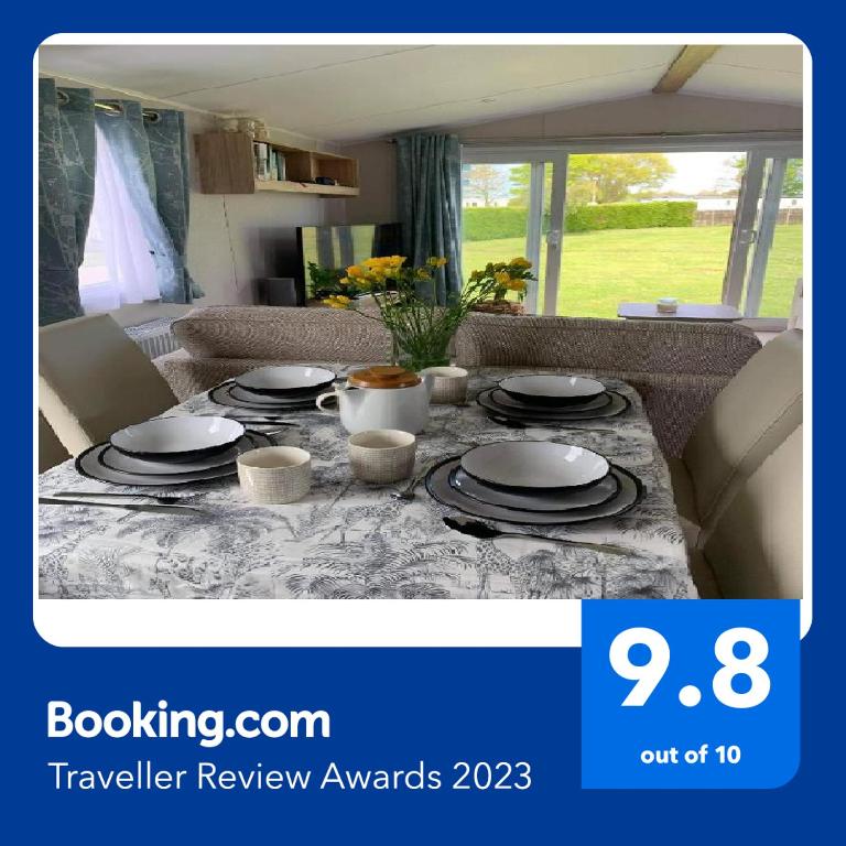 Skegness,North shore holiday park , new 8 berth caravan for rent