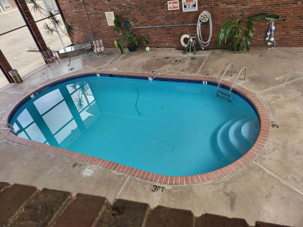 Blue Ribbon Inn and Suites photo