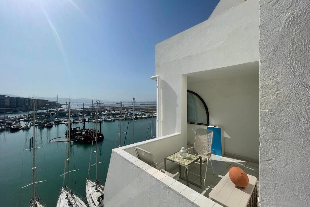 Neptune Suite-Hosted by Sweetstay, Gibraltar