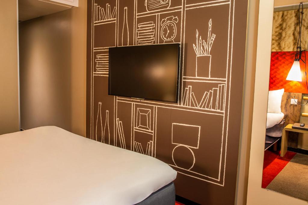 Ibis Paris Porte D Orleans photo