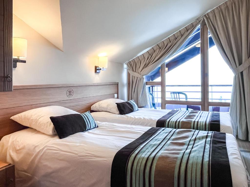 South facing 2-bed apartment with fireplace, Terrasses dEos - 3