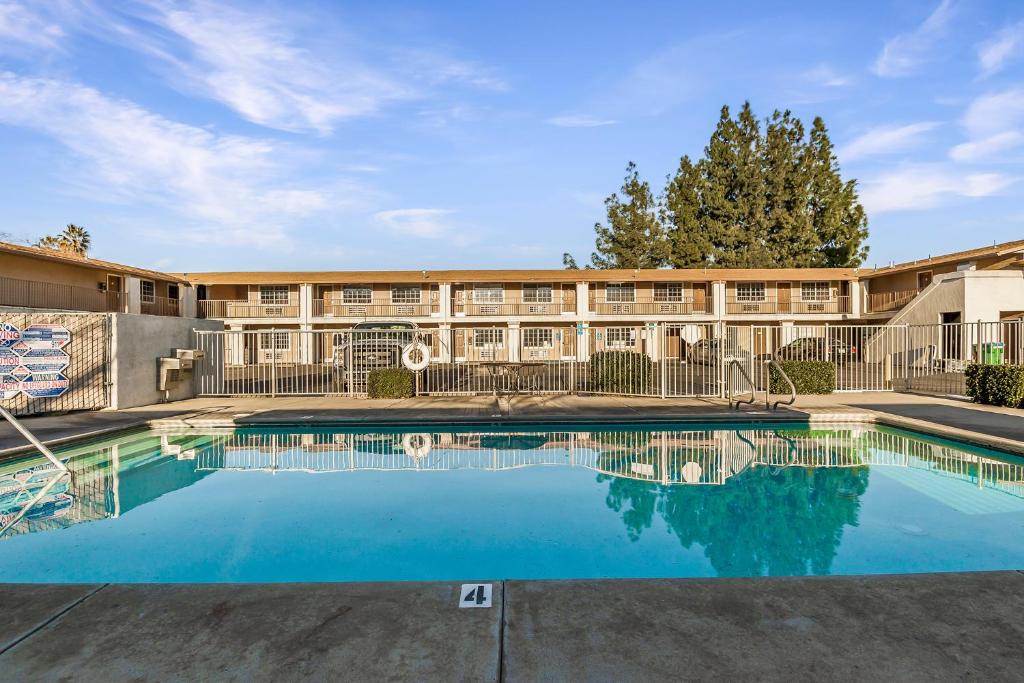 Heritage Inn Express Chico photo