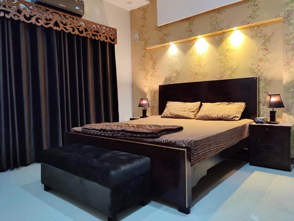 Fully Serviced Holiday Home Near Lahore Ring Road photo