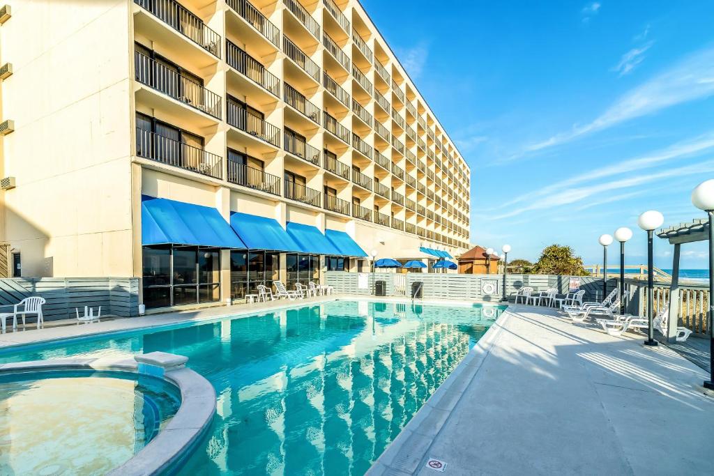 The Inn at Pine Knoll Shores Oceanfront — Hotel in Pine Knoll Shores (NC)
