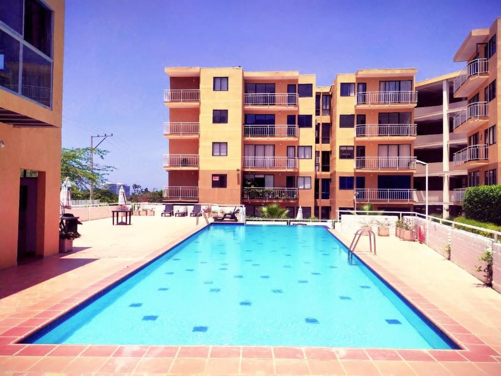 HERMOSO Apartamento con piscina y cerca a PLAYA. - 1