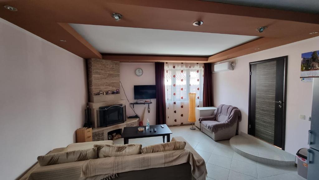 Vila Bjelasica - 3