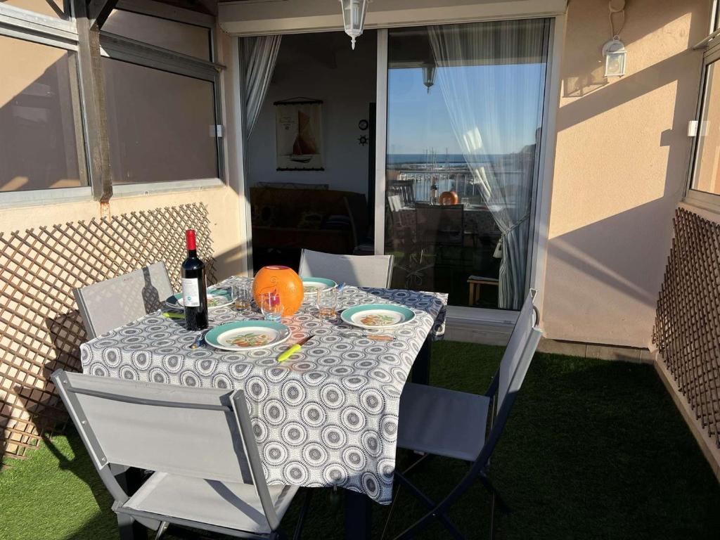 T2 Cabine, Terrasse, Parking Privé, Animaux Acceptés - FR-1-702-38 - 2