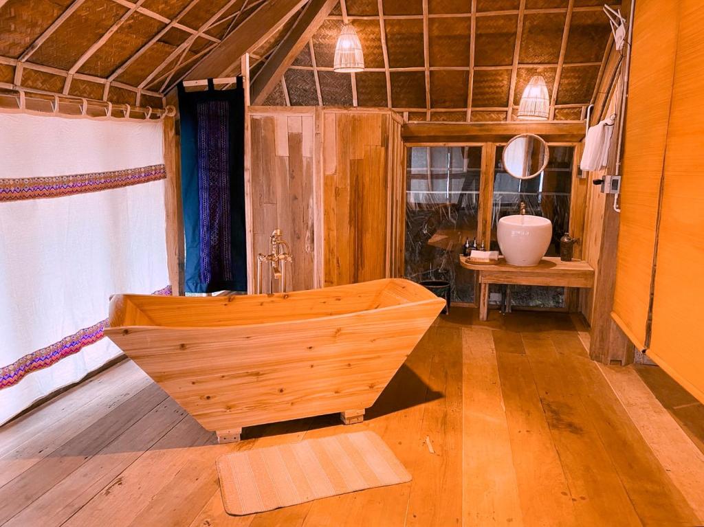 Riz d'Or Ermitage의 산 전망 발코니