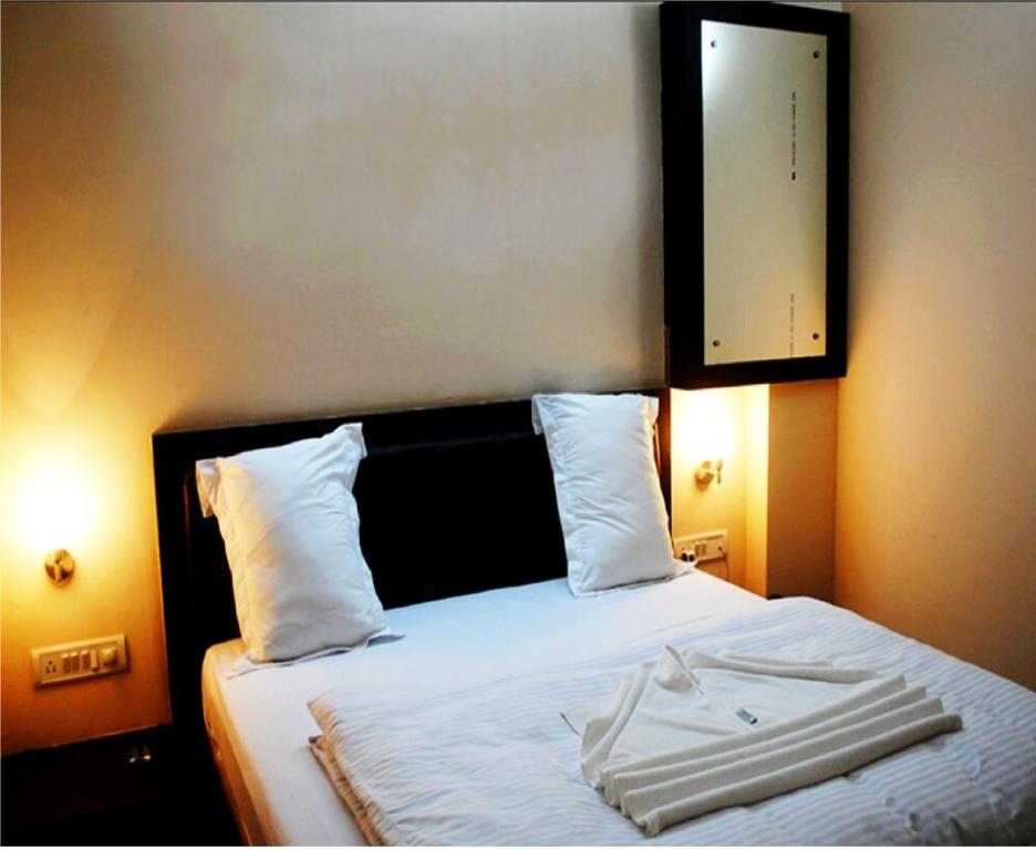 HOTEL DEEP CONTINENTAL BY WB Inn photo