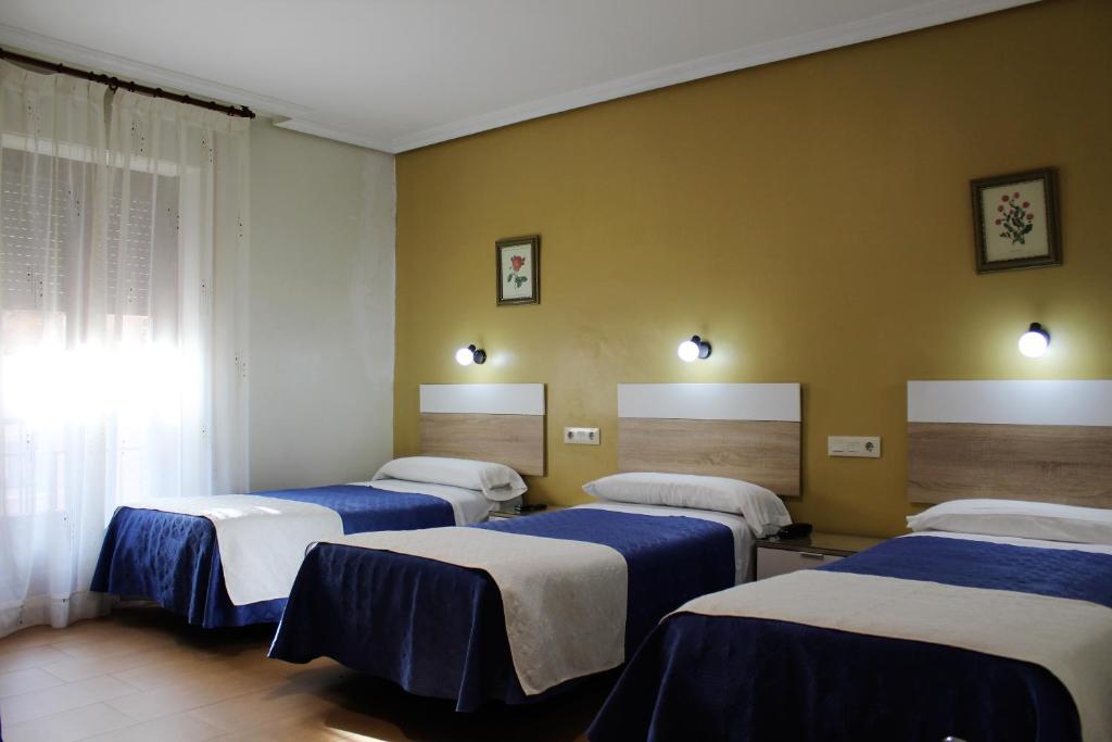 Hostal Madrid - 2